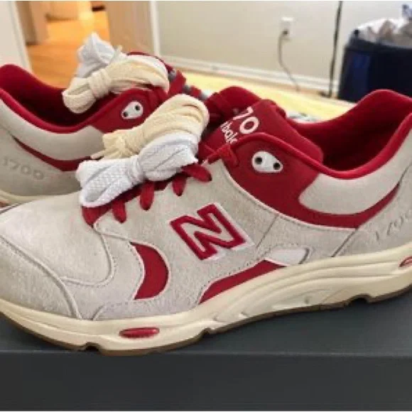 Kith x New balance Toronto marshmallow (US 10.5) Kith X New Balance 1700 Toronto Marshmallow Size 10.5. Dead  main image 4